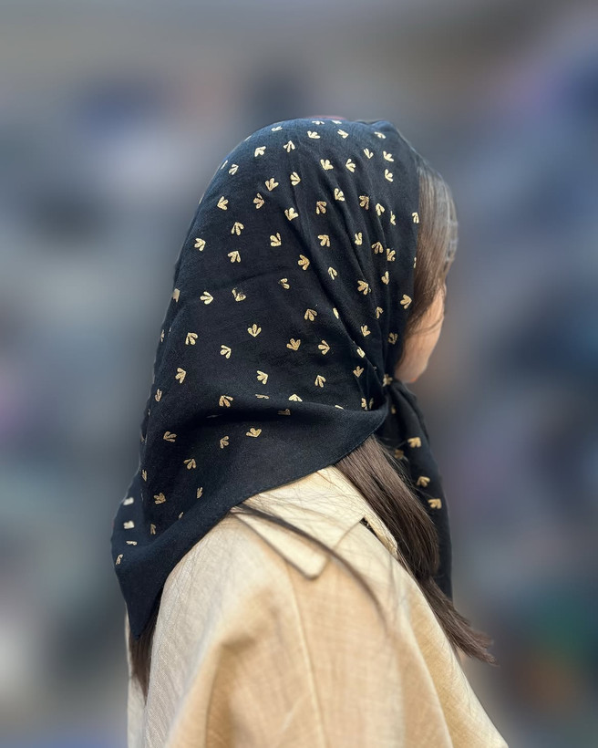 مینی اسکارف مشکی گلدوزی شده کد ۷۱۰