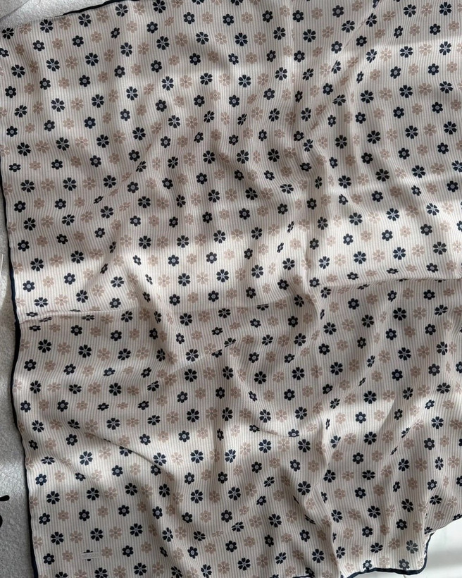 مینی اسکارف میکس سورمه ای کد ۷۱۱