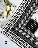 مینی اسکارف سفید مشکی ابریشم لئونارد کد ۱۲۳۰